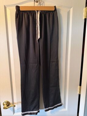 Victoria Secret Black dots sleepwear set